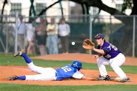 How Many Players Are on a High School Baseball Team? - Baseball Scouter