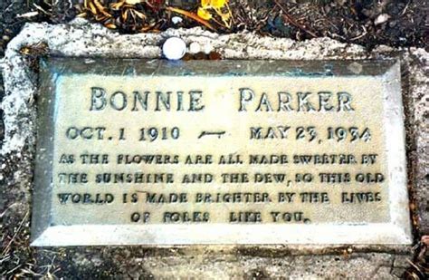 Grave of Bonnie Elizabeth Parker of infamous Barrow Gang, Crown Hill ...