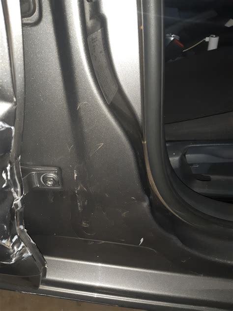 How bad is the damage on the B-Pillar, I drive a 2019 vw Polo : r/Autobody