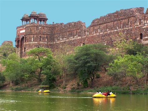 10 must see monuments in Delhi