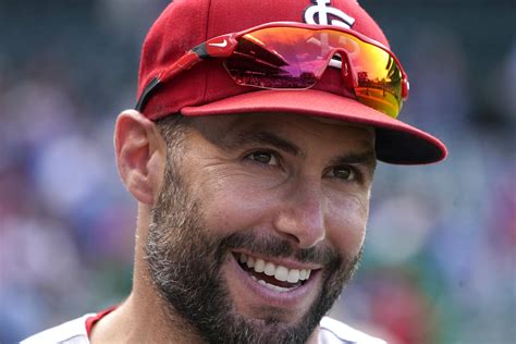 Cardinals' Paul Goldschmidt hits 2 HRs, in Triple Crown talk | AP News