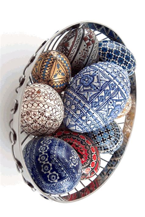 Russian eggs | Easter egg art, Easter eggs, Easter egg decorating