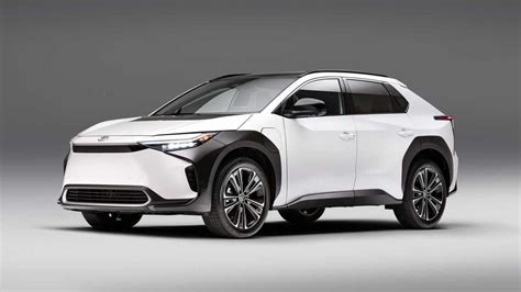 Toyota bZ4X Debuts In The U.S., Will Go On Sale Mid-2022