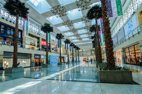 Shopping Malls in Boston: Best Student-Friendly Malls | Fly Homes