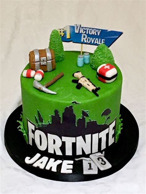 Fortnite cake | Birthday cake decorating, Cake, 12th birthday cake