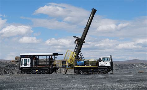 Deep drilling sonic drill rig for accurate samples - Boart Longyear