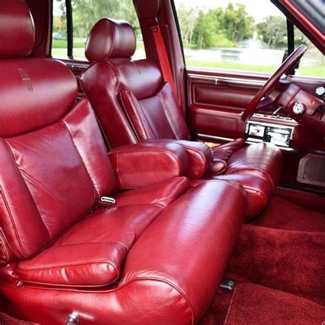 Lincoln Town Car 1989 Interior