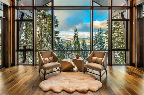 Mountain modern ski retreat with breathtaking views in Lake Tahoe