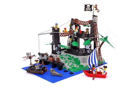 Rock Island Refuge - LEGO set #6273-1 (Building Sets > Pirates)