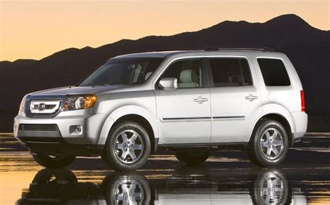 HONDA PILOT - honda-pilot_silver_2.jpg