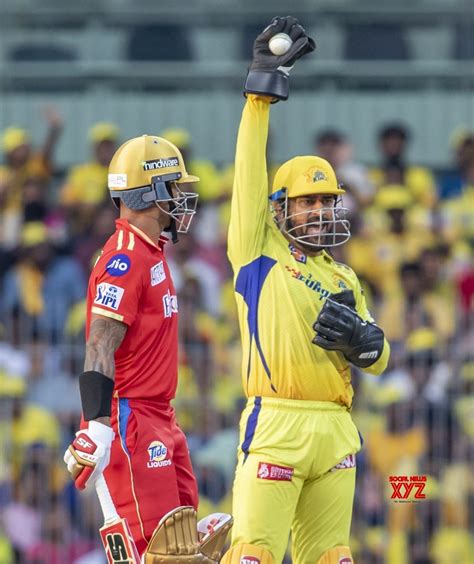 Chennai : CSK captain MS Dhoni appeals unsuccessfully for a wicket # ...