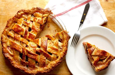 Lattice Apple-Cranberry Pie Recipe | The Hungry Hutch