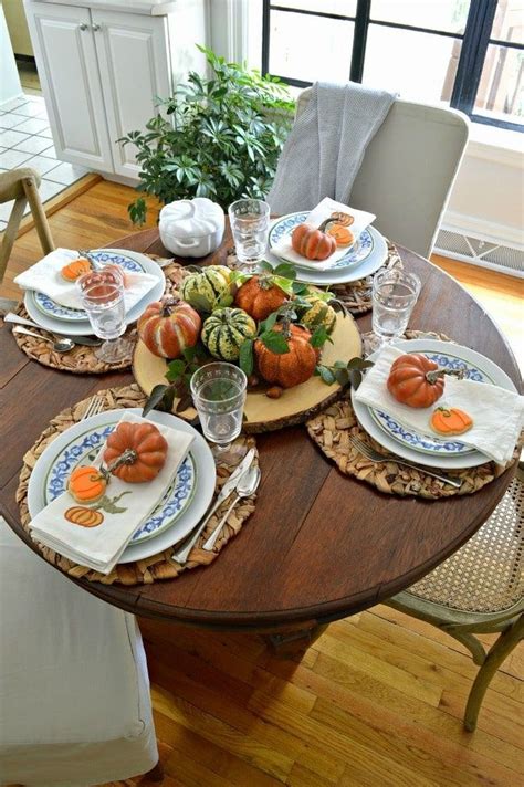 34 Awesome Fall Table Decorations Ideas You Should Apply This Year - HMDCRTN | Thanksgiving ...