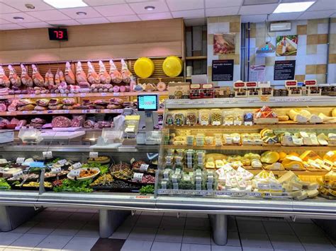 Italian Grocery Stores - A Visitor's Guide + Helpful Tips - Mom In Italy