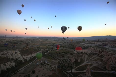 Naik balon udara di Cappadocia, wisata wajib di Turki | Beyond Vacation