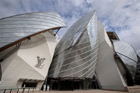 Architect Frank Gehry opens $126-million Louis Vuitton art museum | CTV ...