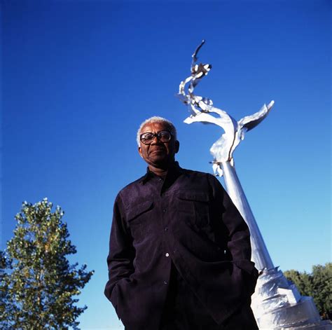 Richard Hunt, pioneering sculptor who transformed public space, dies at 88 | Evening Digest ...