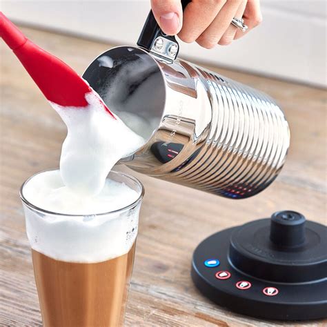 Nespresso + AEROCCINO 4 MILK FROTHER