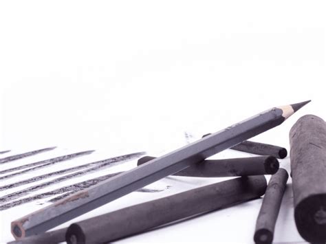 The Best Charcoal Pencils: A Review