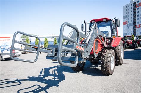 Attached implements_Frontal Loaders_Stoll (Germany) front loaders