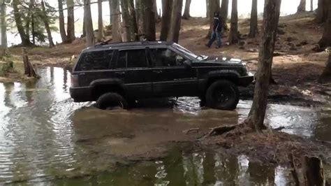 Jeep-grand Cherokee Mudding 5.2L - YouTube