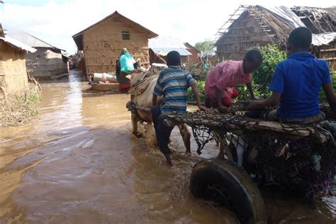 Recent floods damage supply routes, vital infrastructure in Somalia, UN ...