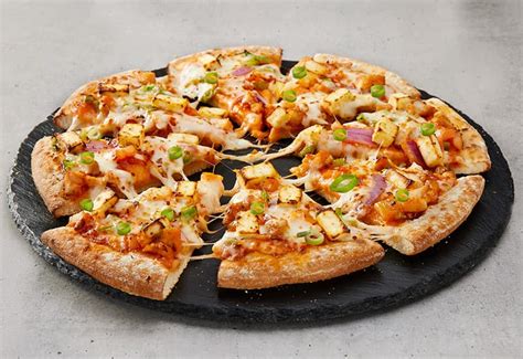 Indi Chicken Tikka - Domino's Pizza Seasoned chicken, diced paneer ...