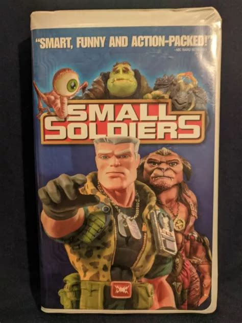 VHS SMALL SOLDIERS 1998 Kirsten Dunst Phil Hartman Dennis Leary FREE ...