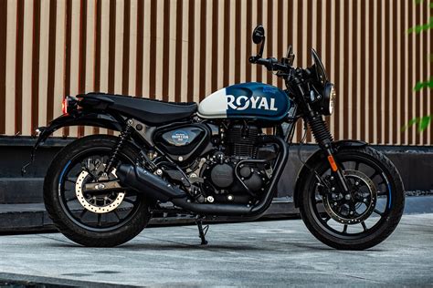 Royal Enfield Hunter 350 (2022 - on) review - fun and modern