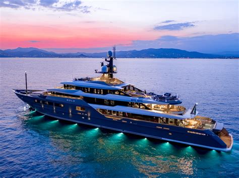 SOLO Yacht Charter Details, Tankoa | CHARTERWORLD Luxury Superyachts