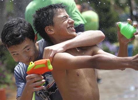 Community water gun fight makes a splash | Gallery | wyomingnews.com