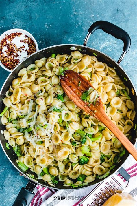 Pasta Con Broccoli -The Ultimate Italian Comfort Food - Sip and Feast