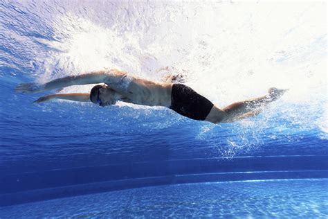 Tips and Suggestions to Master the Butterfly Swimming Technique - Sports Aspire