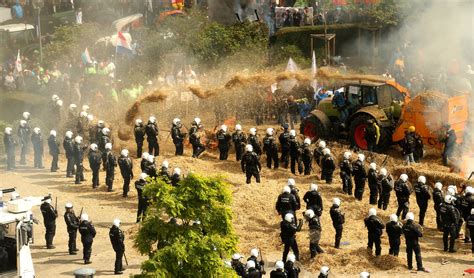 Pics of Brussels protest as 6,000 farmers and tractors hit the streets - Agriland.ie