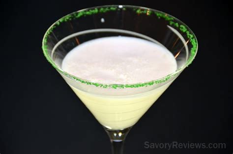 Peppermint Patty Cocktail - SavoryReviews