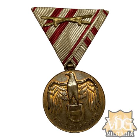 WW1 Austrian War Commemorative Medal with Swords | VDG Militaria