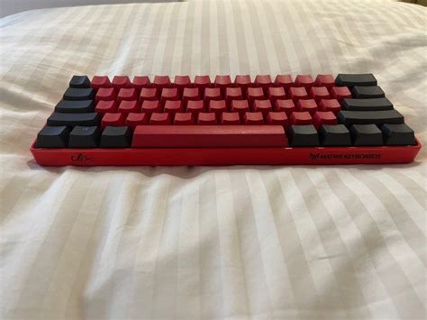 Clix 60% black and red Matrix keyboard, Computers & Tech, Parts & Accessories, Computer Keyboard ...