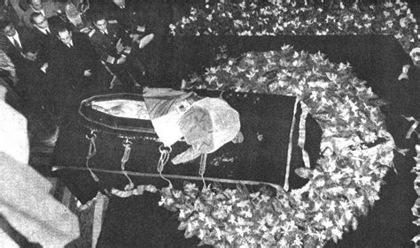 eva peron funeral - eva peron (evita) Photo (18017884) - Fanpop