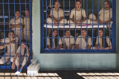 Fotos: Días eternos en una cárcel de mujeres de El Salvador | EL PAÍS ...