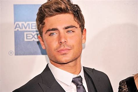 Zac Efron Smiles for First Time Since Having His Jaw Wired Shut [PHOTO]