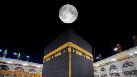 Kaaba At Night