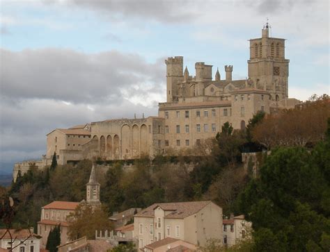 Beziers Cathedral, Béziers City Centre Vacation Rentals: house rentals & more | Vrbo