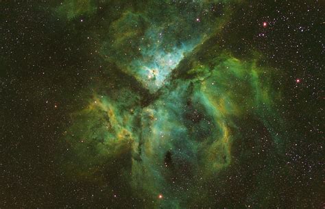 Keyhole Nebula in the Great Carina Nebula | Deography by Dylan O'Donnell