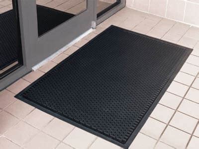 6 Reasons to Invest in Scraper Mats | Eagle Mat Blog