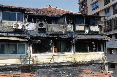 Two senior citizens killed in fire at South Mumbai building | Mumbai ...