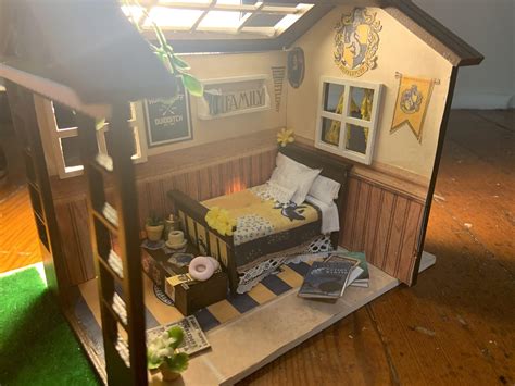 Bedroom Hufflepuff Dormitory - Fititnoora