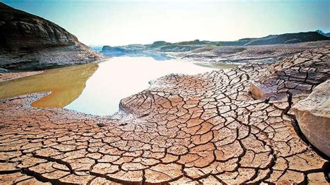 Maharashtra govt plans EGS jobs in drought hit areas | MUMBAI NYOOOZ