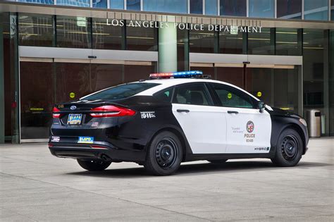 Ford Police Responder Hybrid Sedan unveiled at New York auto show | CAR ...