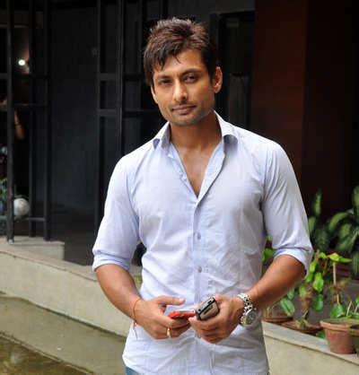 Why is Indraneil Sengupta missing from Bangla films? | Bengali Movie ...