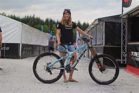 Rachel Atherton's Stunning Custom Painted Trek Session 9.9 Race Bike ...